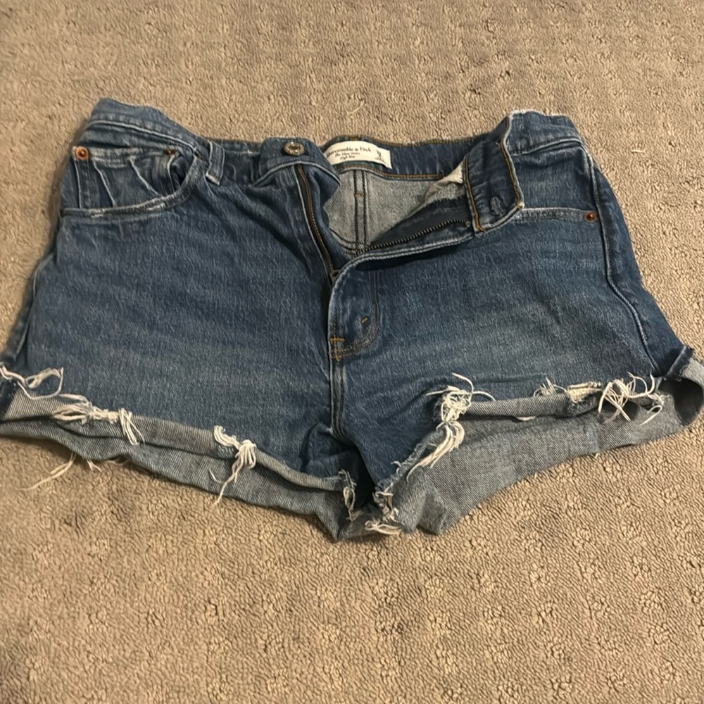Abercrombie and Fitch mom shorts